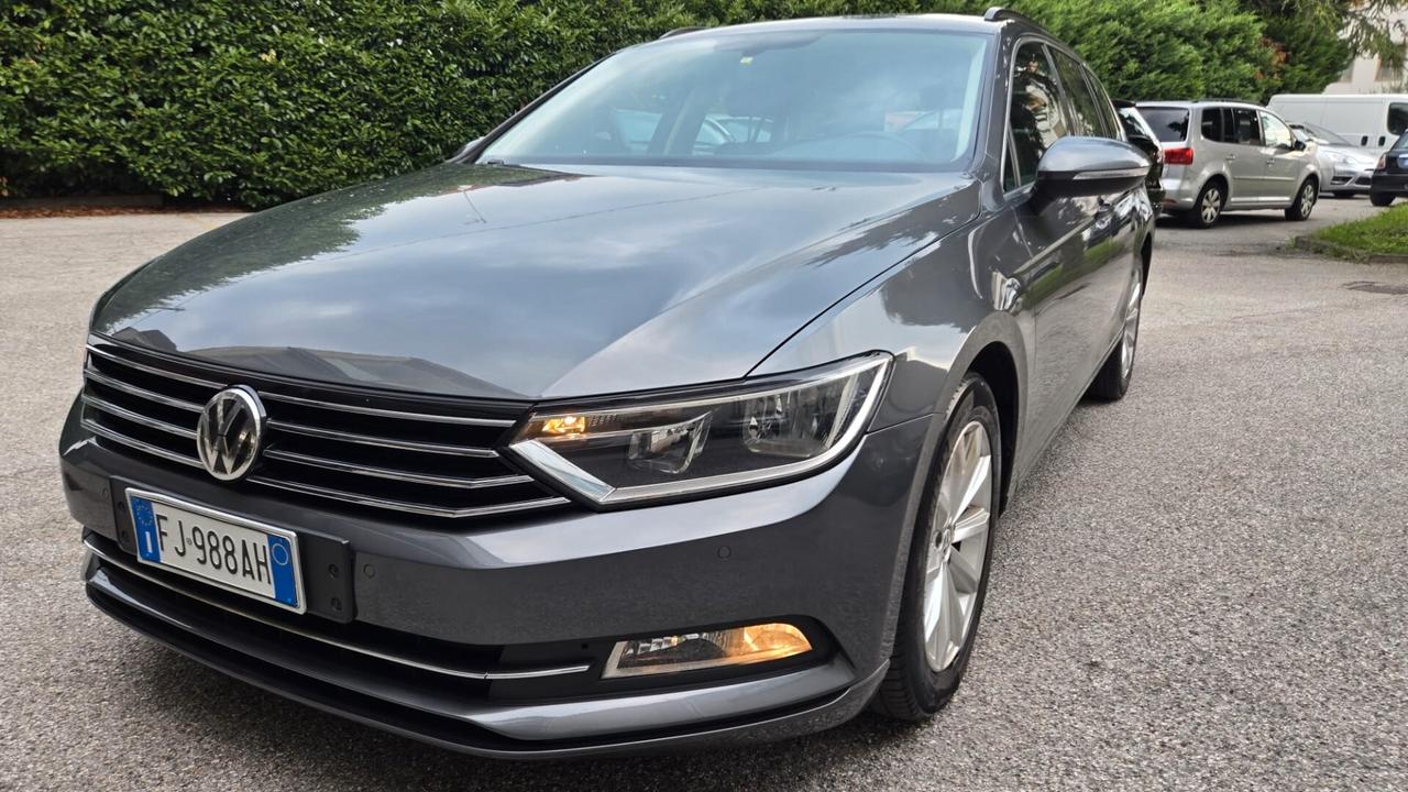 Volkswagen Passat Variant 1.6 TDI SCR DSG Business BMT