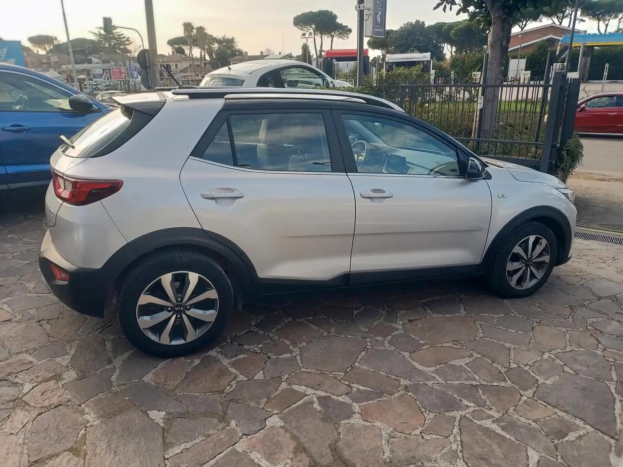 Kia Stonic 1.2 DPI ECO GPL Style b/color