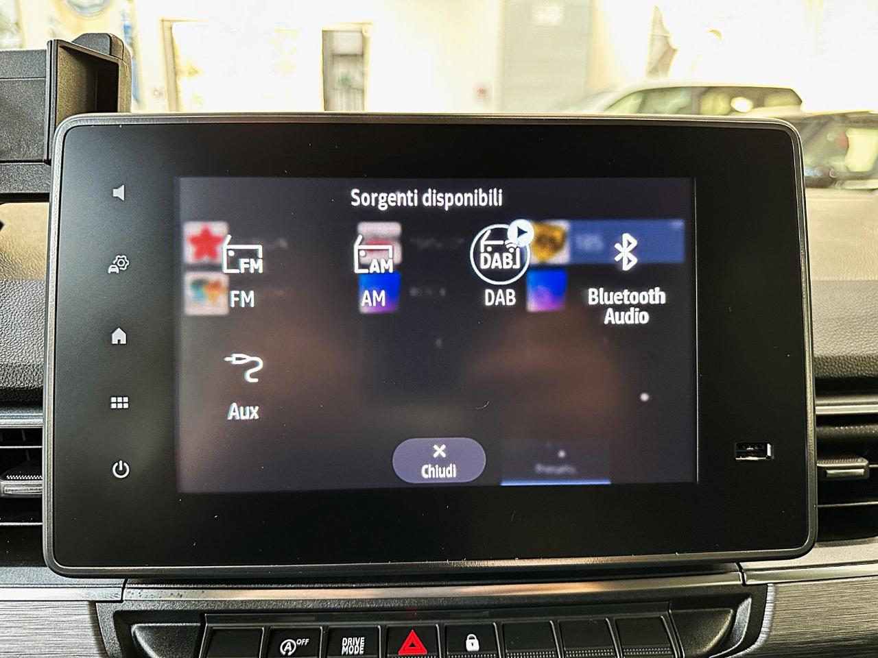 RENAULT Kangoo 1.5 Blue dci 115cv Techno EDC - 17"-Camera-Carplay-Navi