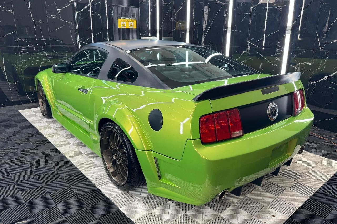 Ford Mustang body kit cervini