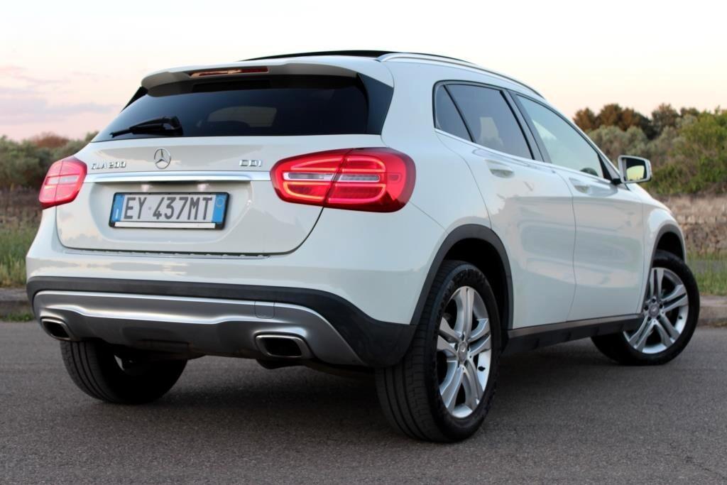 MERCEDES GLA 200 CDI *Tetto *Pelle *Camera