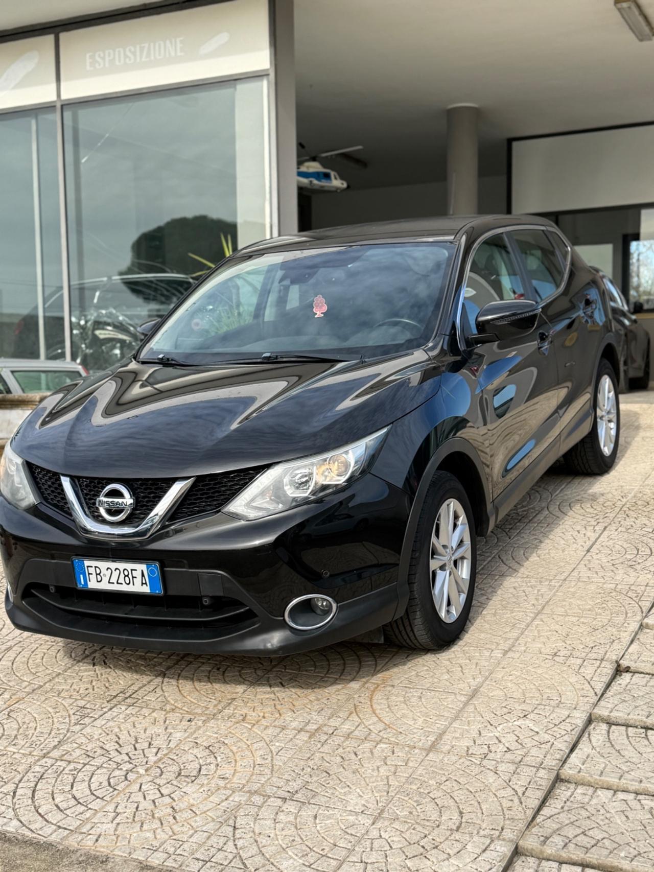 Nissan Qashqai 1.5 dCi FULL