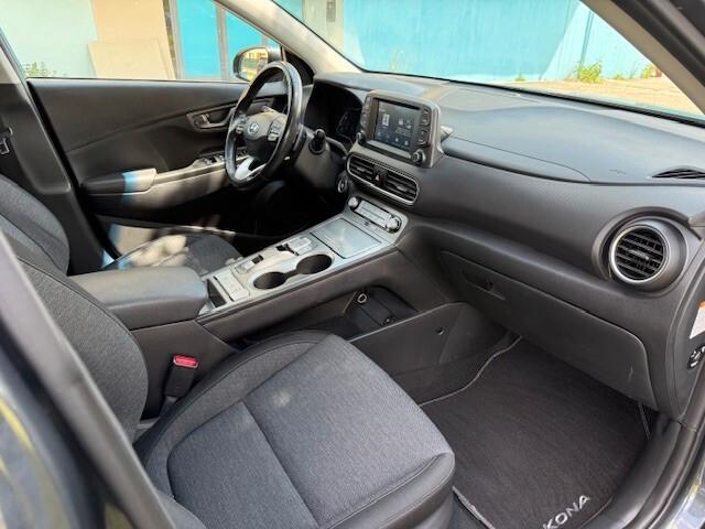 Hyundai Kona elettrica iva esposta