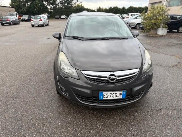 Opel Corsa 1.4 16V 5 porte Sport