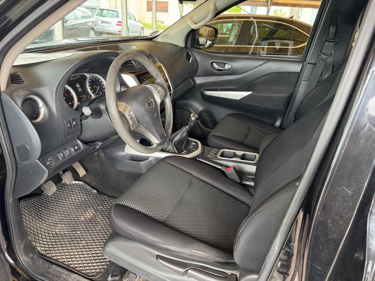 Nissan Navara 2.3 dCi 4WD King Cab Acenta