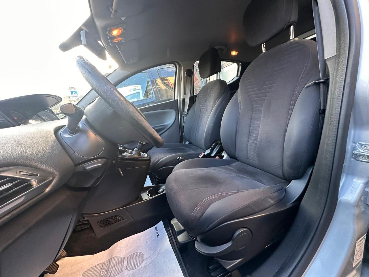 Lancia Ypsilon 1.2 69 CV 5 porte GPL Ecochic Elle