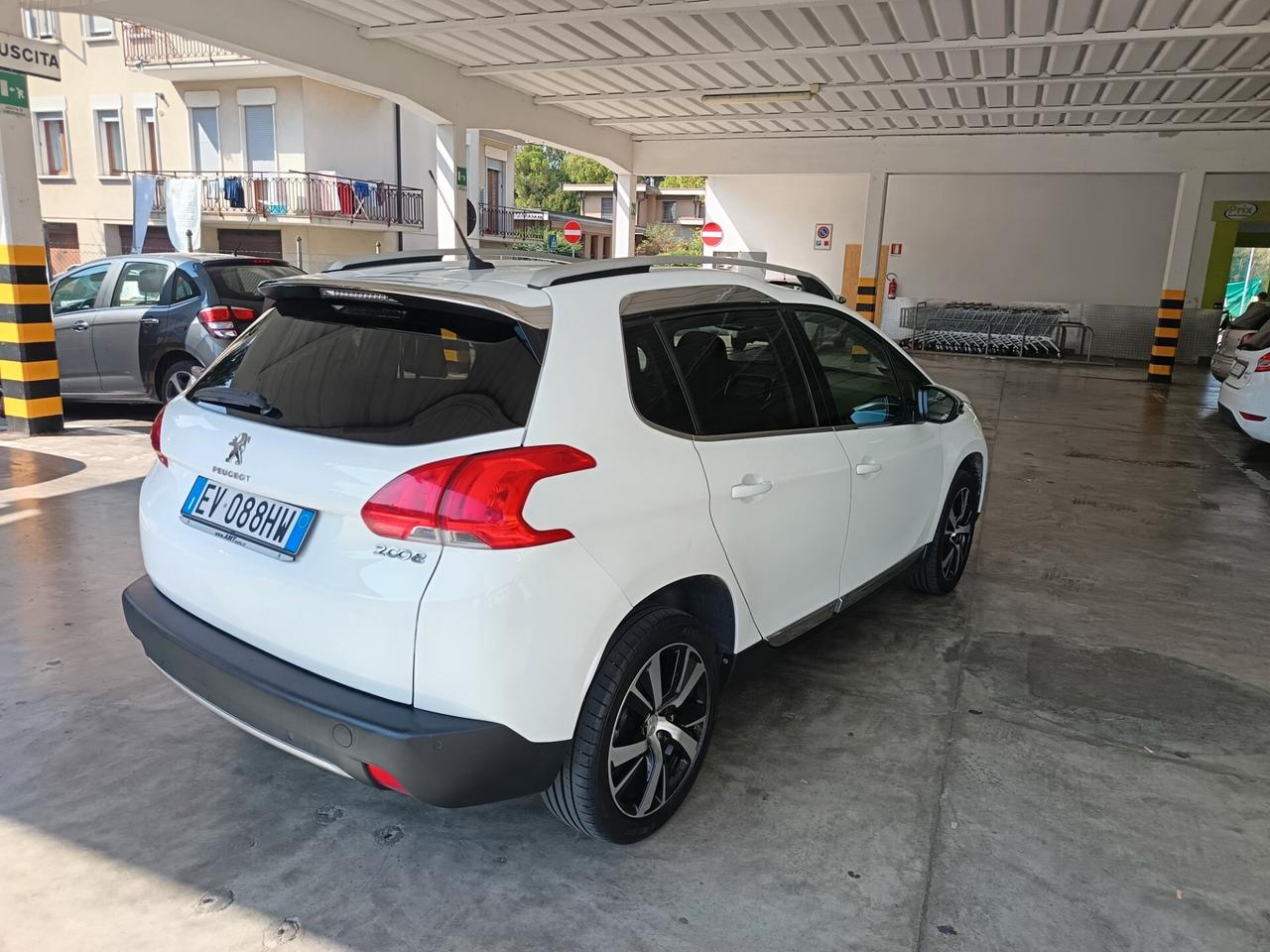 Peugeot 2008 1.6 VTi 120CV Allure