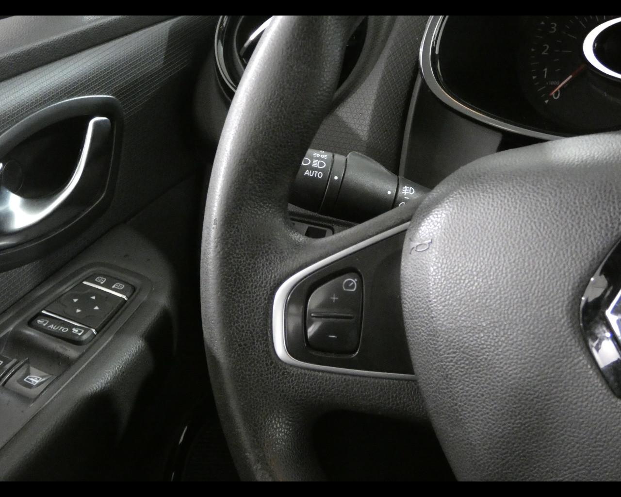 RENAULT Clio 4ª serie - Clio 1.2 75CV 5 porte Zen