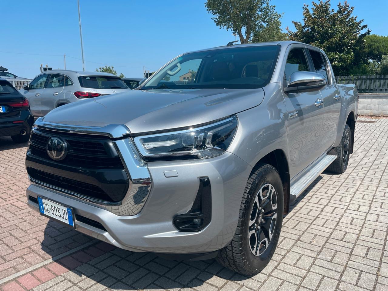 Toyota Hilux 2.4 D-4D A/T 4WD 4 porte Double Cab Executive