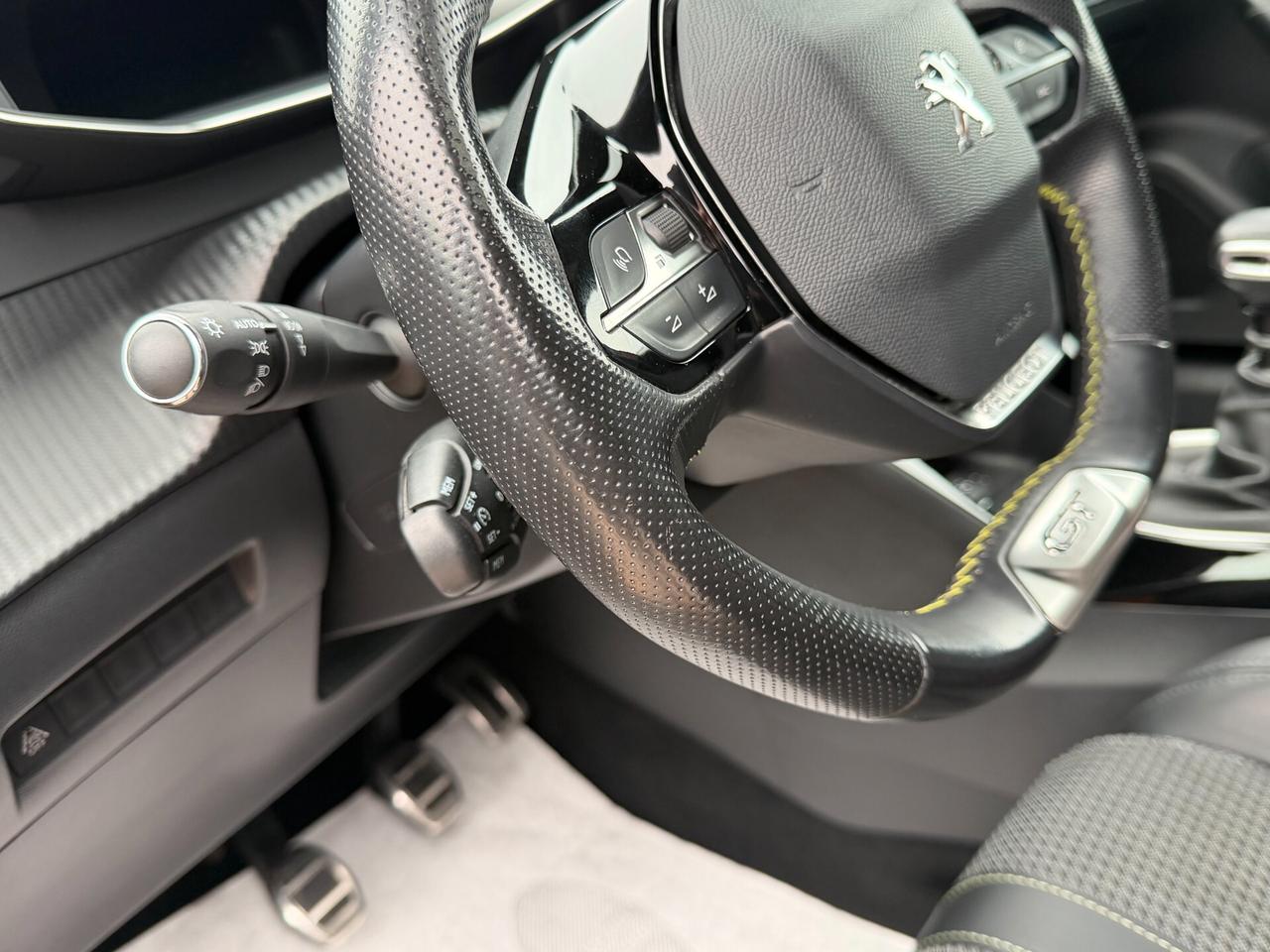 Peugeot 2008 1.5 BLUEHDI 110 cv. GT