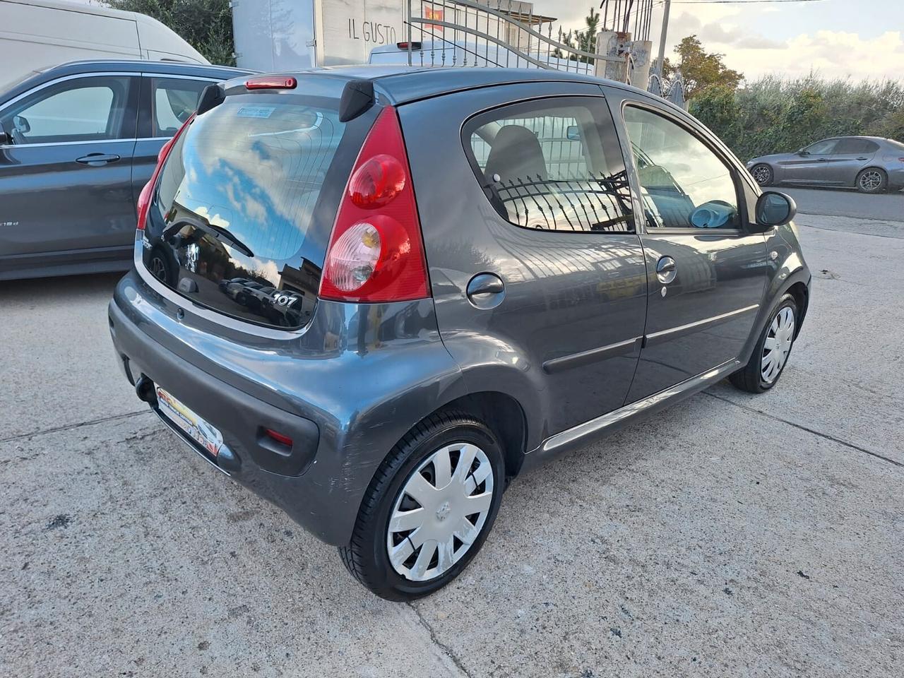 Peugeot 107 1.0 68CV 5p. Plaisir