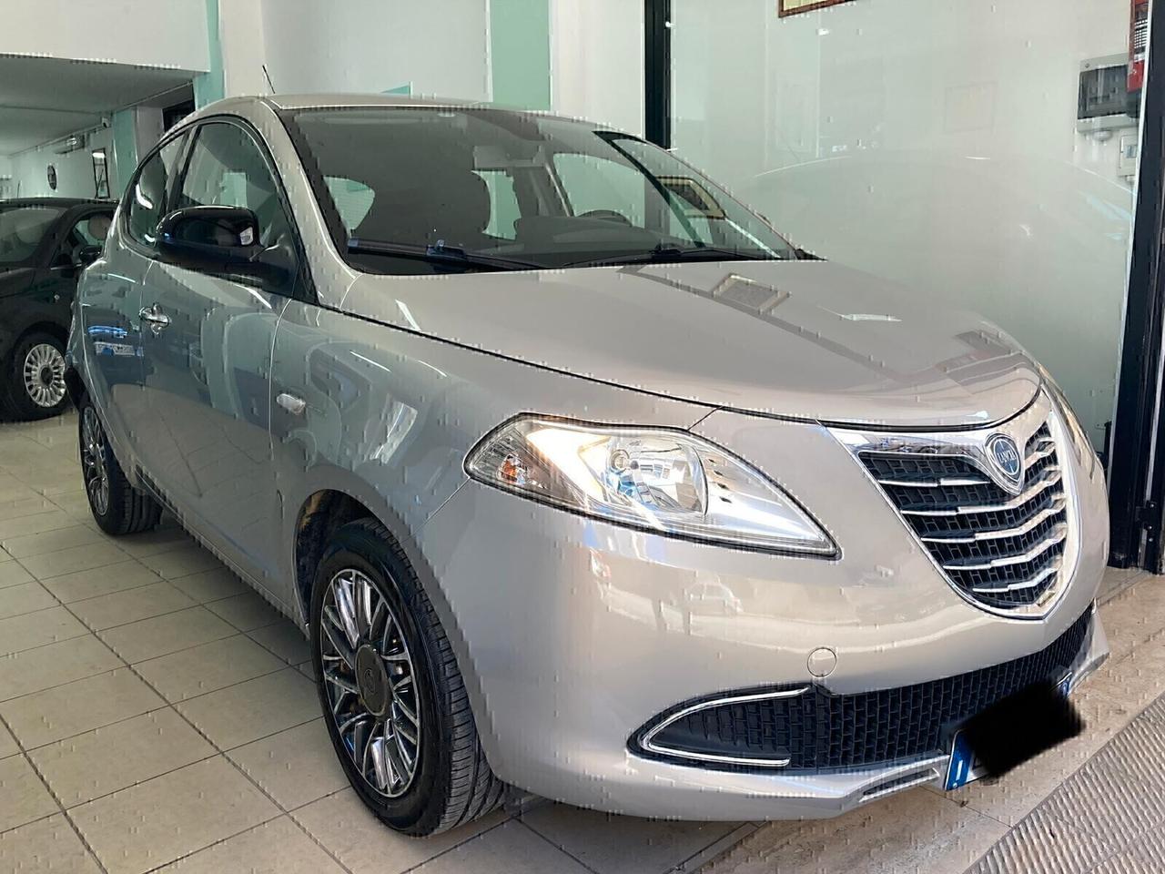 Lancia Ypsilon 1.3 MJT-COME NUOVA-2012