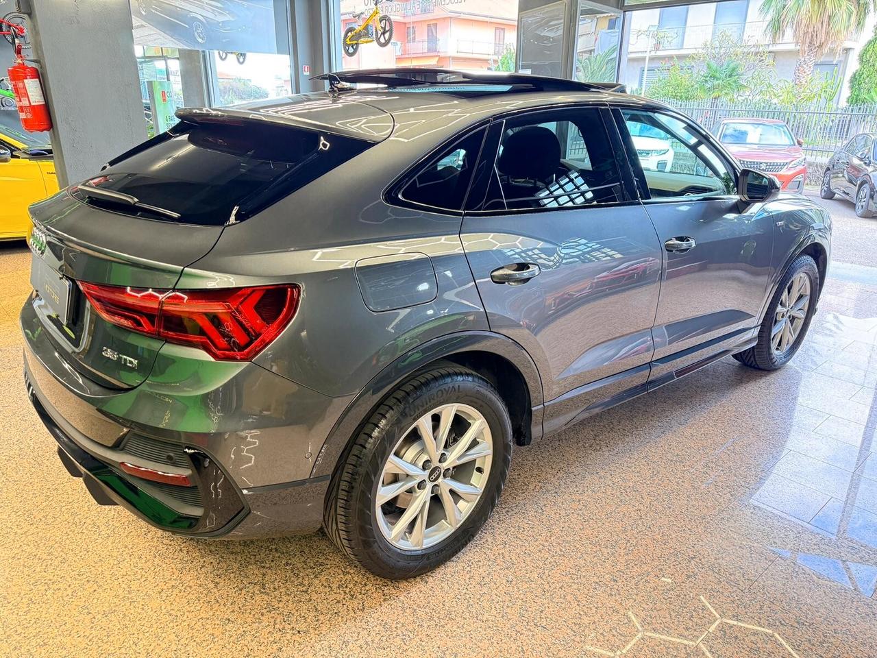 Audi Q3 SPB CON TETTO 35 TDI S line edition