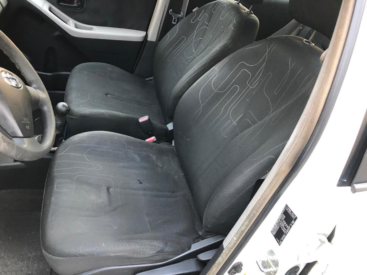 Toyota Yaris 1.0 5 porte UNICO PROPRIETARIO GARANZIA 24 MESI RINNOVABILE FINO A 36 MESI