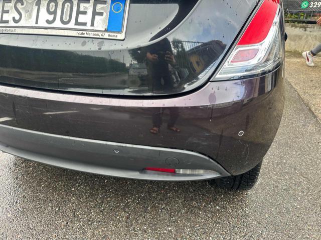 LANCIA Ypsilon 1.2 69 CV 5 porte Platinum