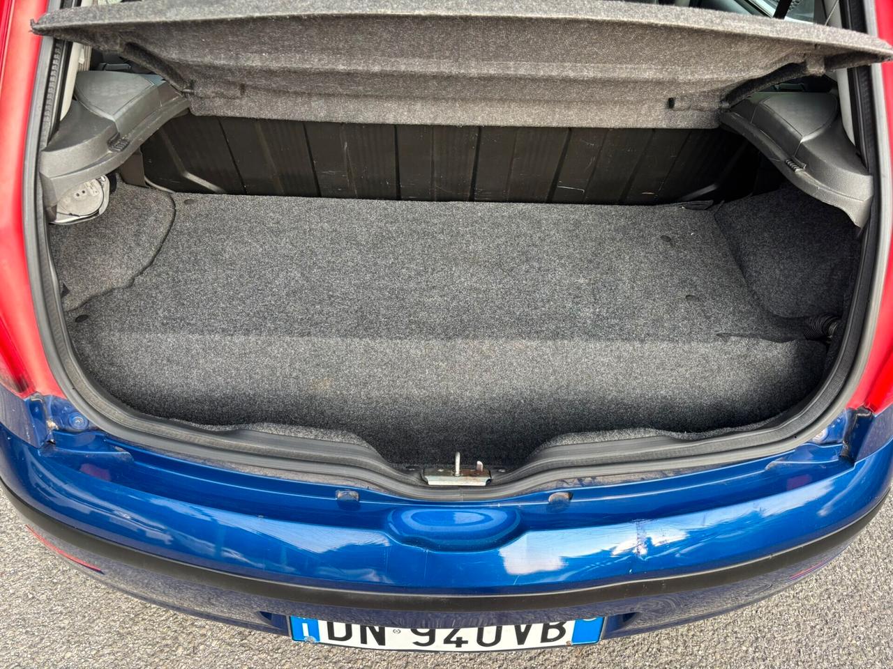 Fiat Punto Classic 1.2 5 porte Natural Power OK Neopatentati