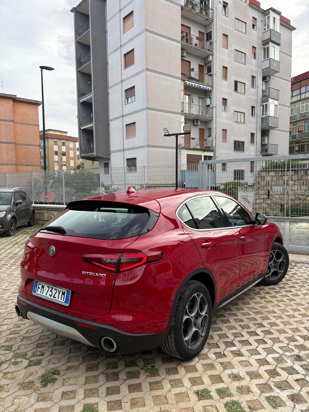 Alfa Romeo Stelvio 2.0 Turbo 280 CV AT8 Q4 Super