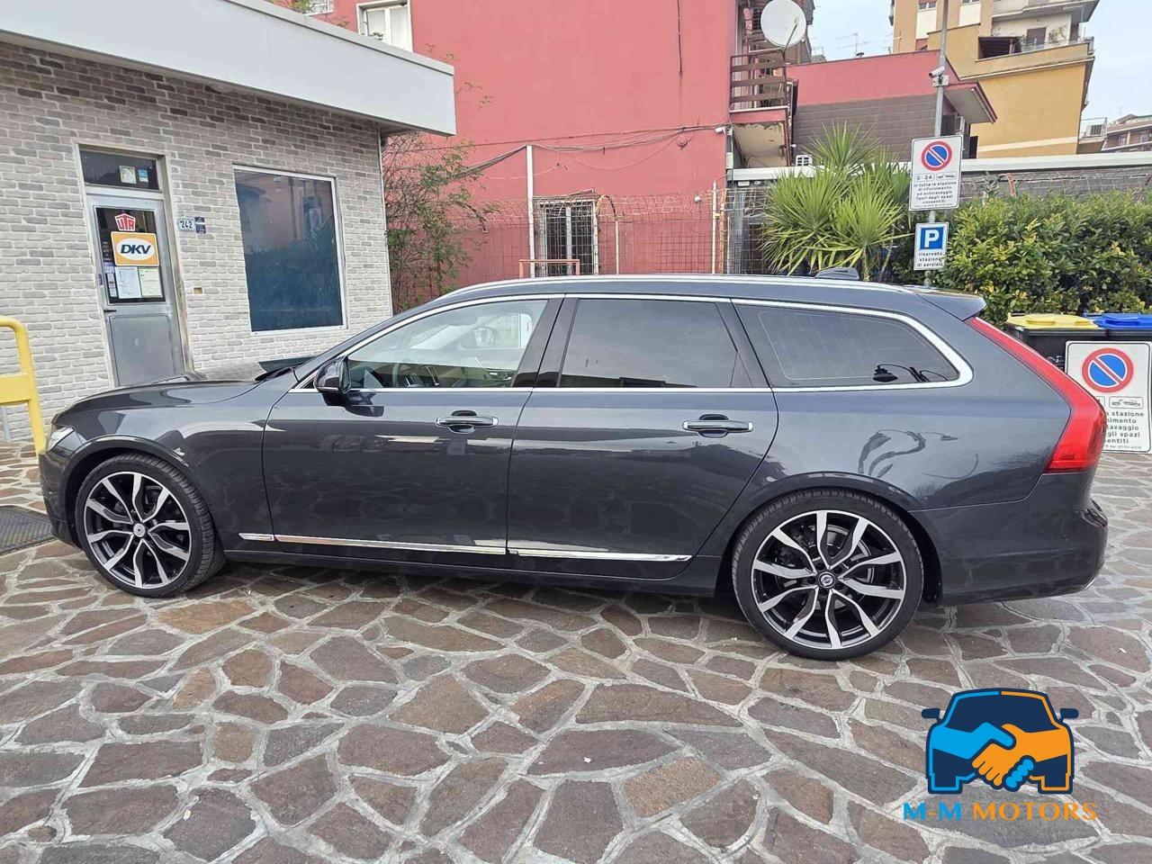 Volvo V90 D4 AWD Geartronic Momentum