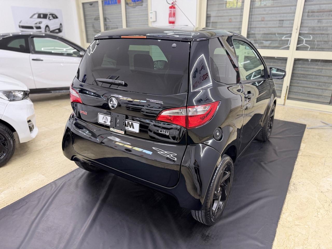Aixam City Total Black