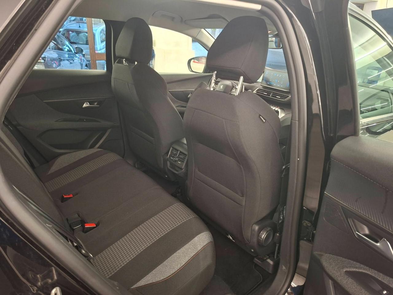 Peugeot 3008 BlueHDi 130 S&S EAT8 Active Business