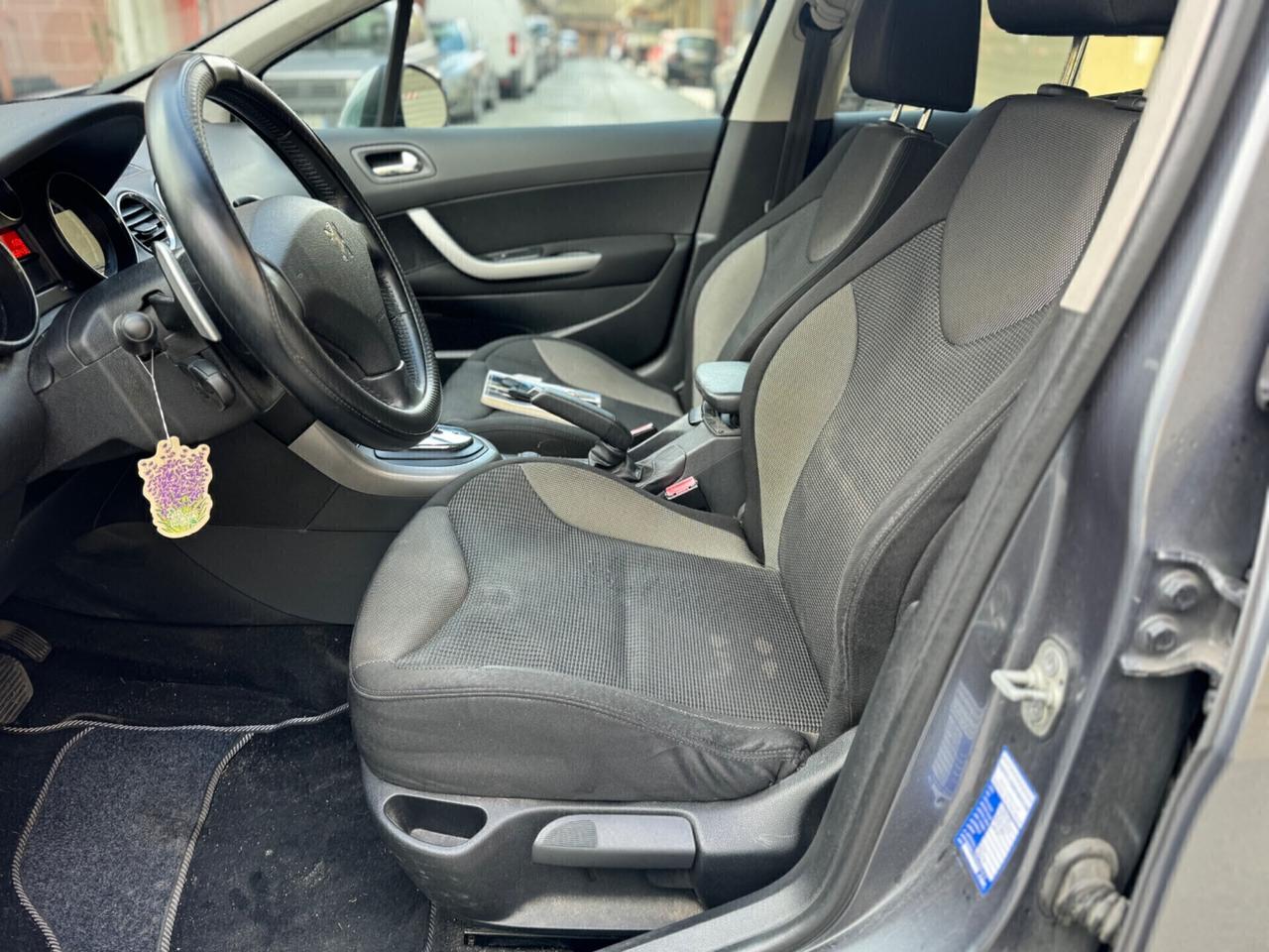 Peugeot 308 1.6 HDi 112CV cambio automatico 2011