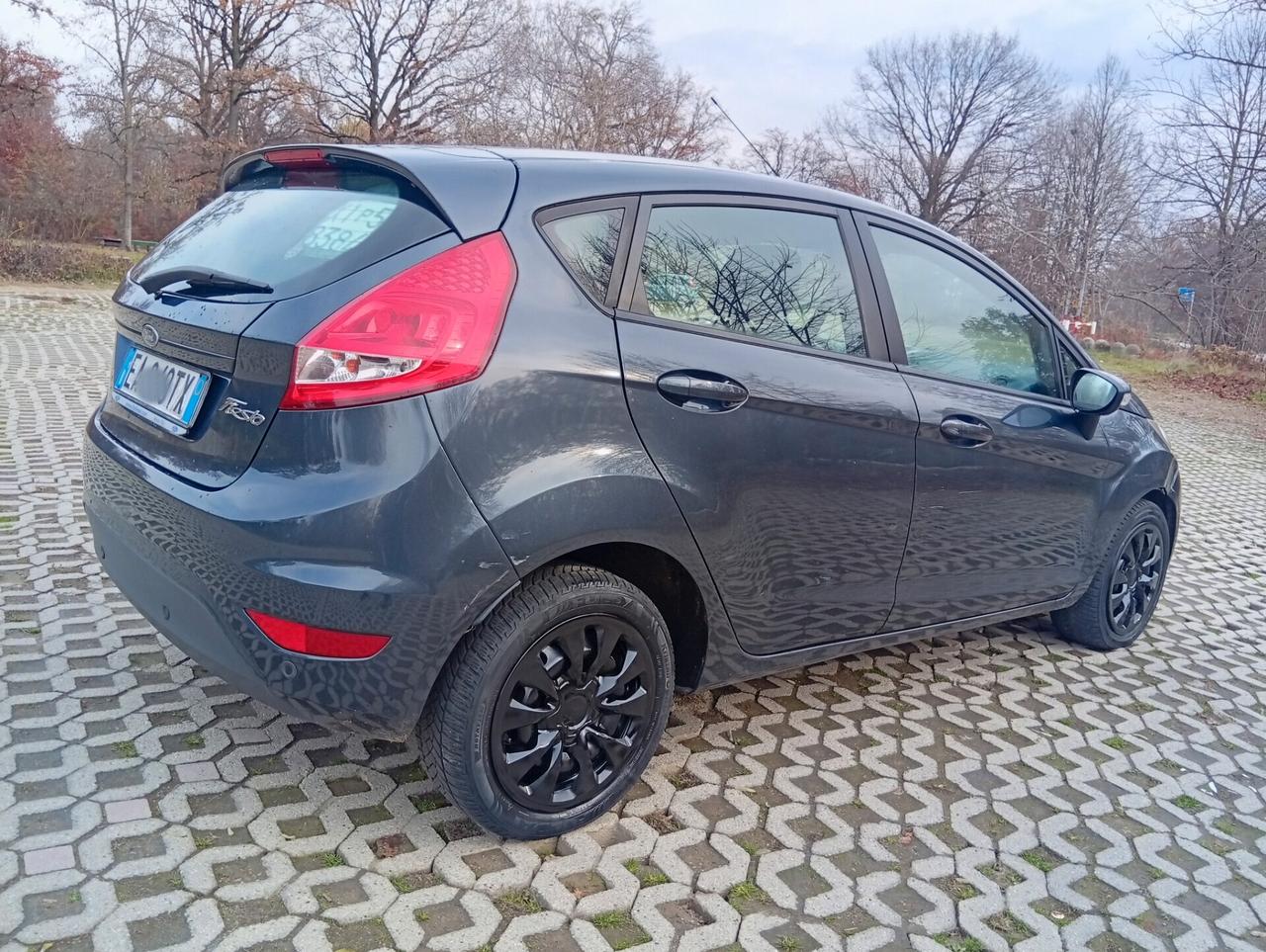 Ford Fiesta 1.4 5 porte Bz.- GPL Titanium