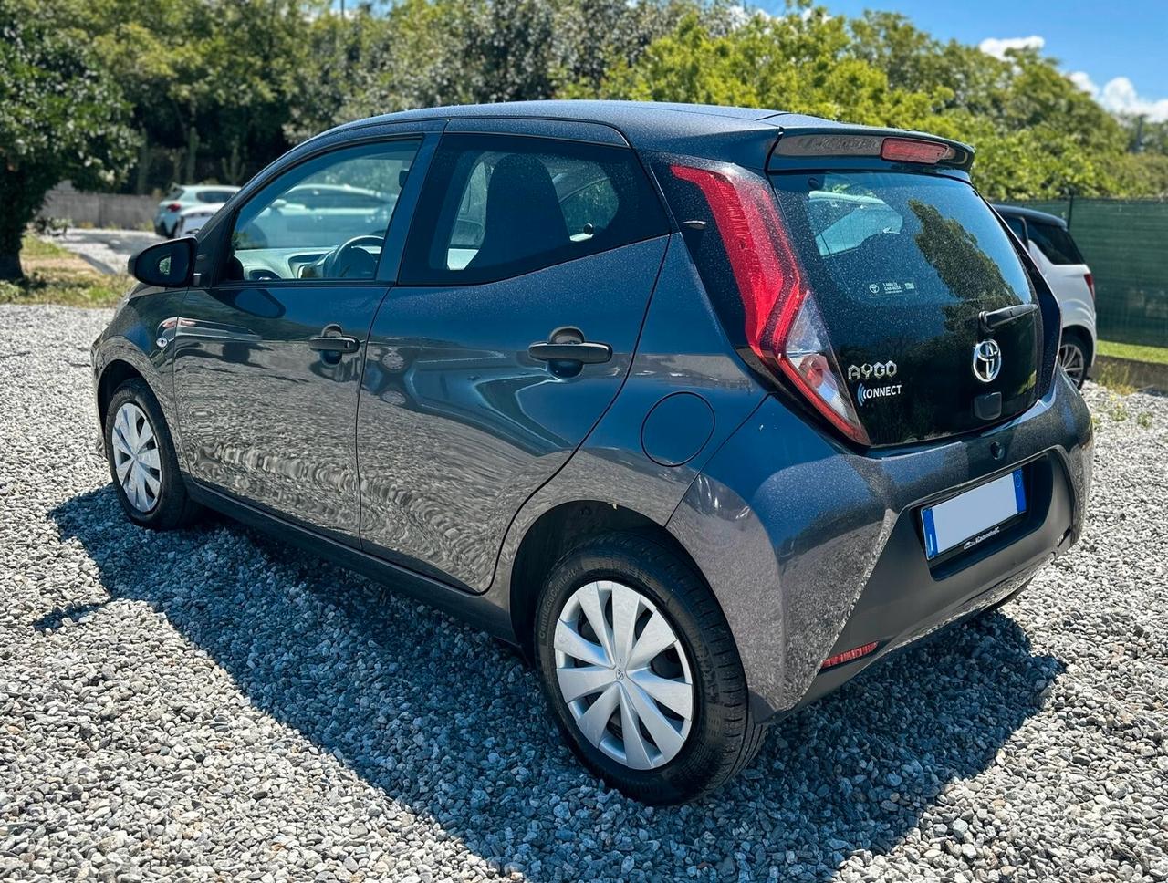 Toyota Aygo Connect 1.0 VVT-i 72 CV 5 porte x-play