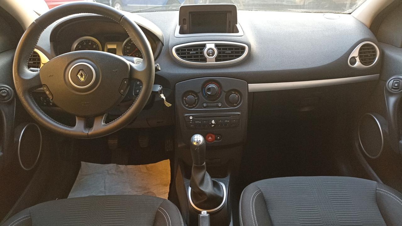 Renault Clio 1.2 16V 5 porte Dynamique