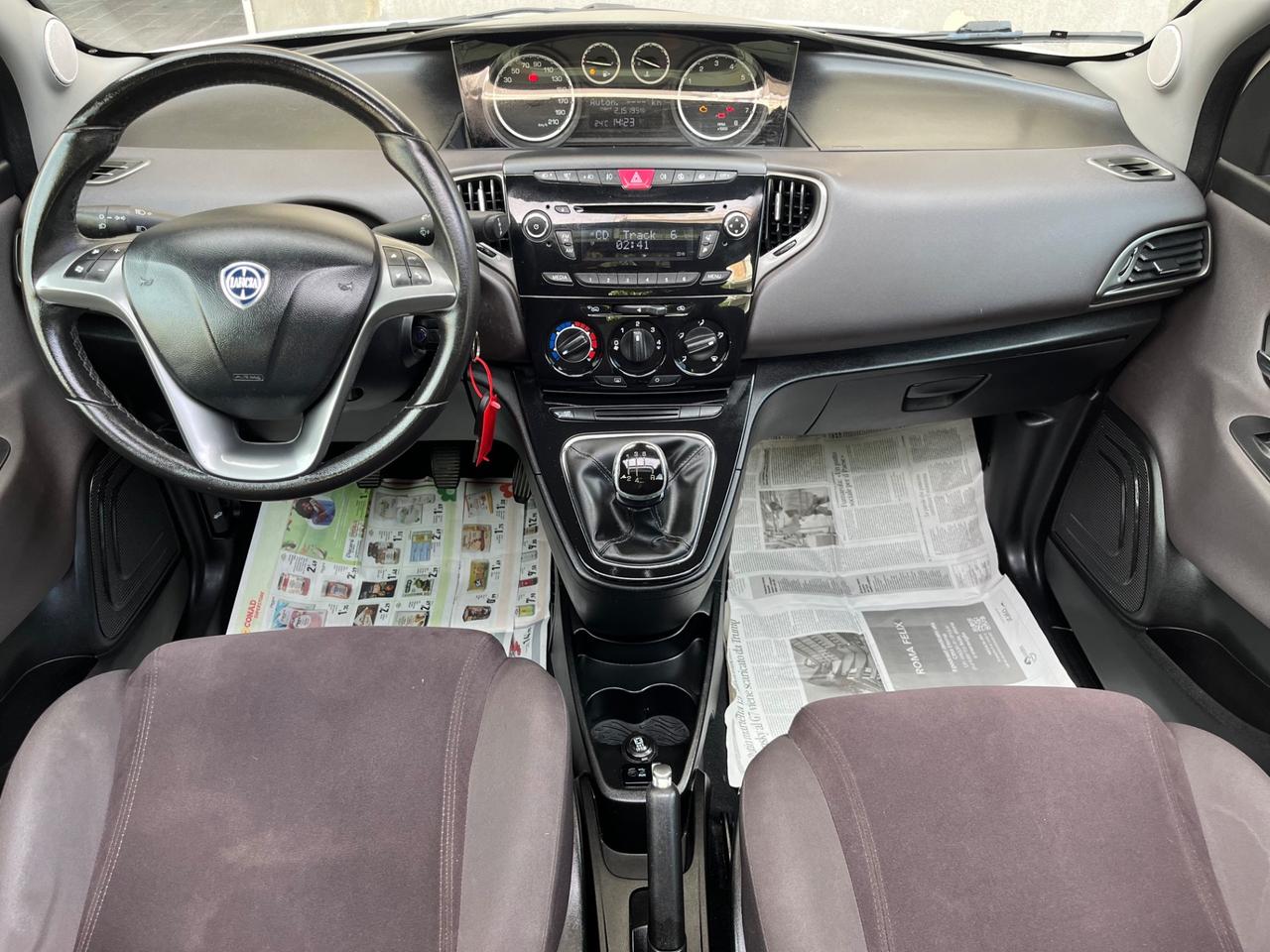 LANCIA YPSILON 5P CON TETTO PANORAMICO APRIBILE