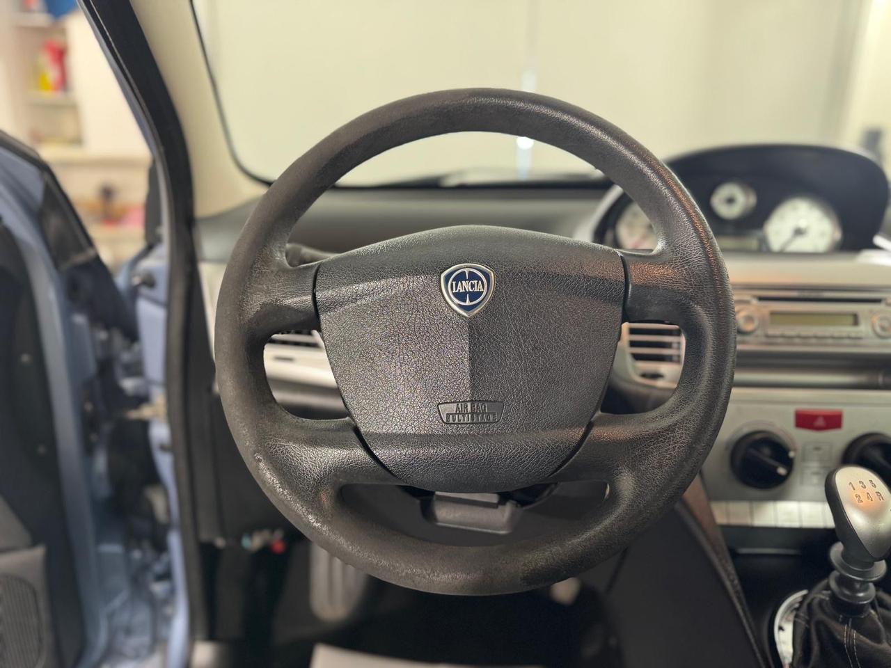 Lancia Ypsilon 1.2 Argento