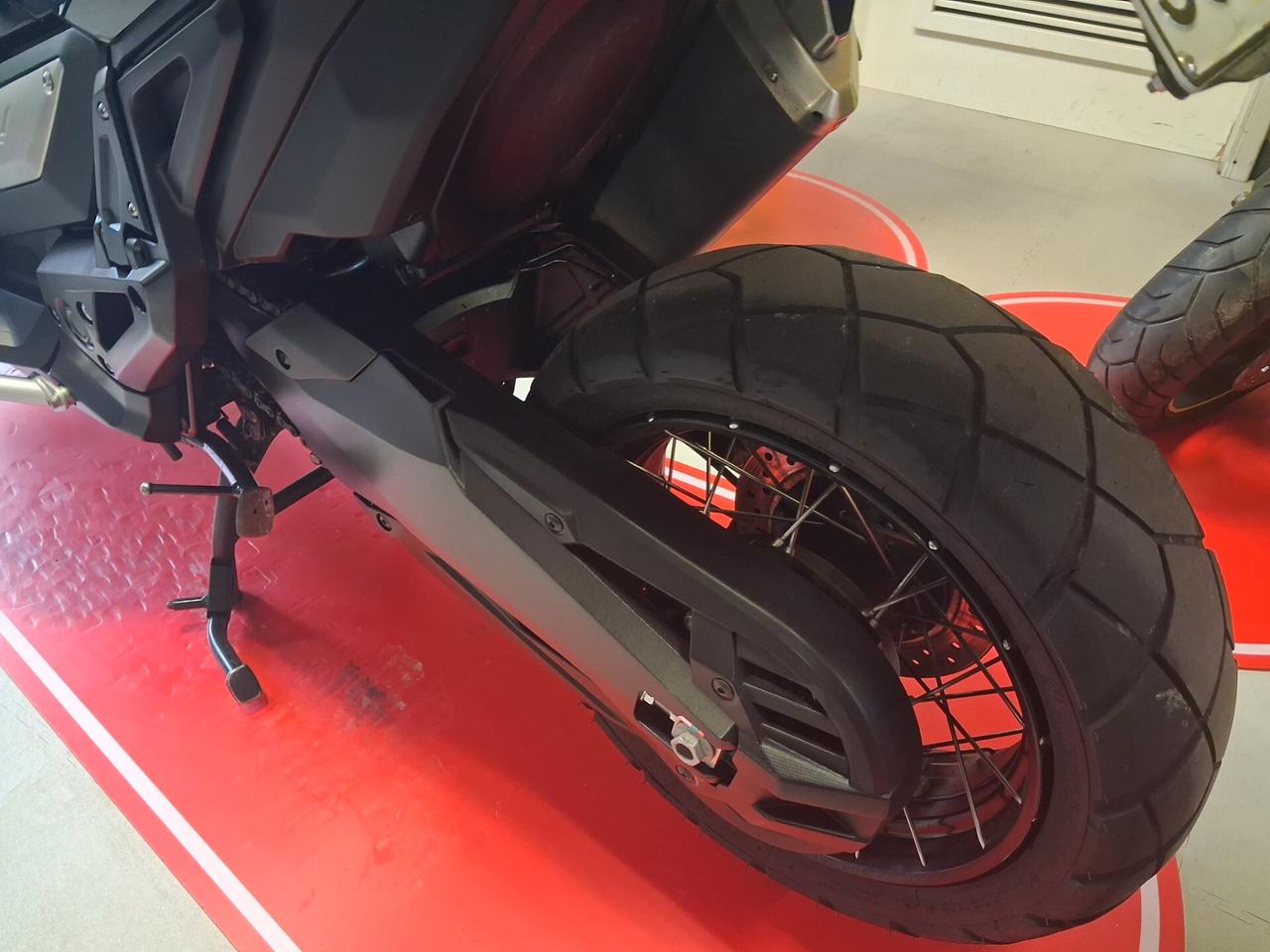 Honda X-ADV 750 ABS + TCS