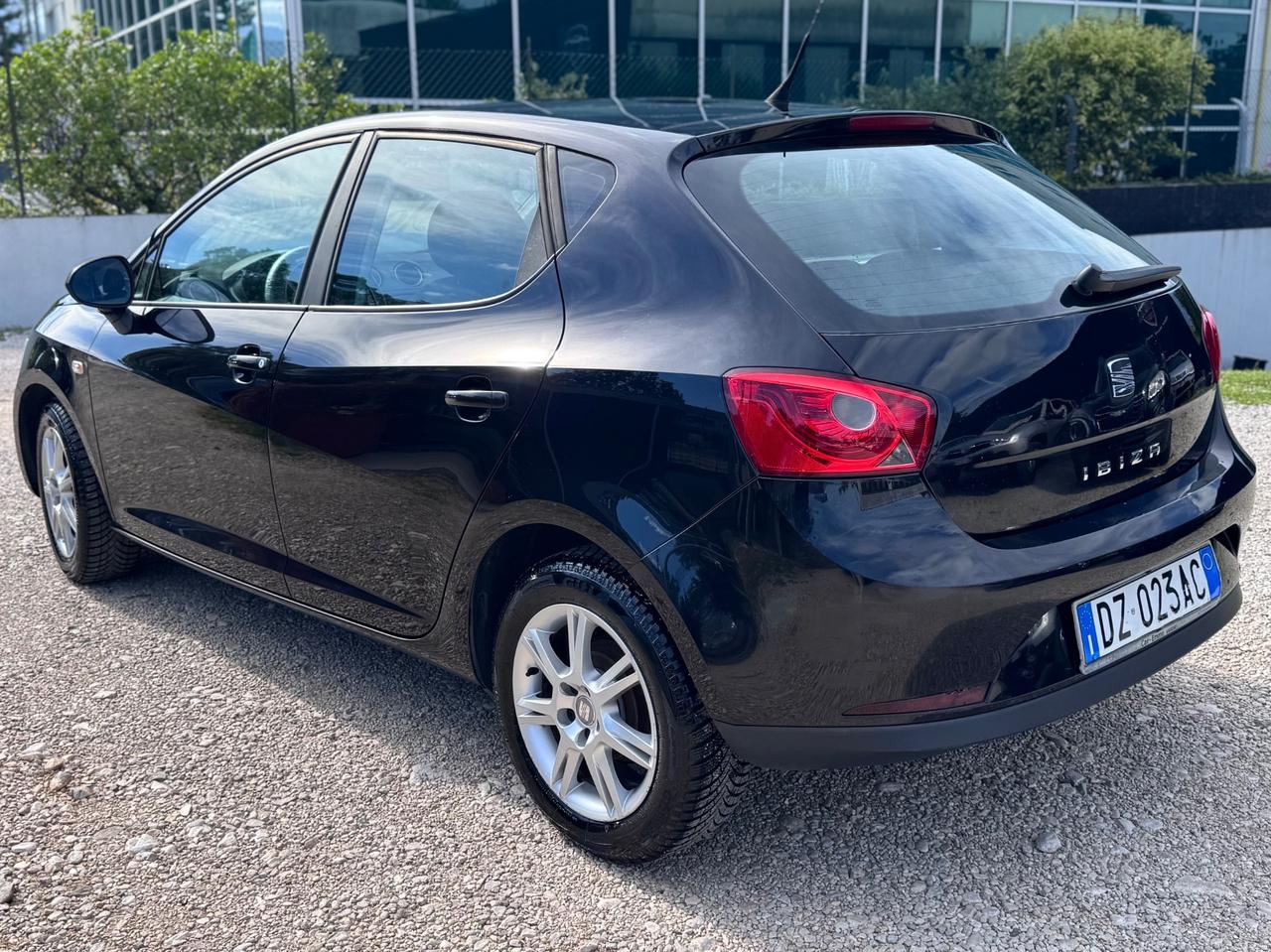 Seat Ibiza 5p 1.4 Benzina 85cv Neopatentati 2010
