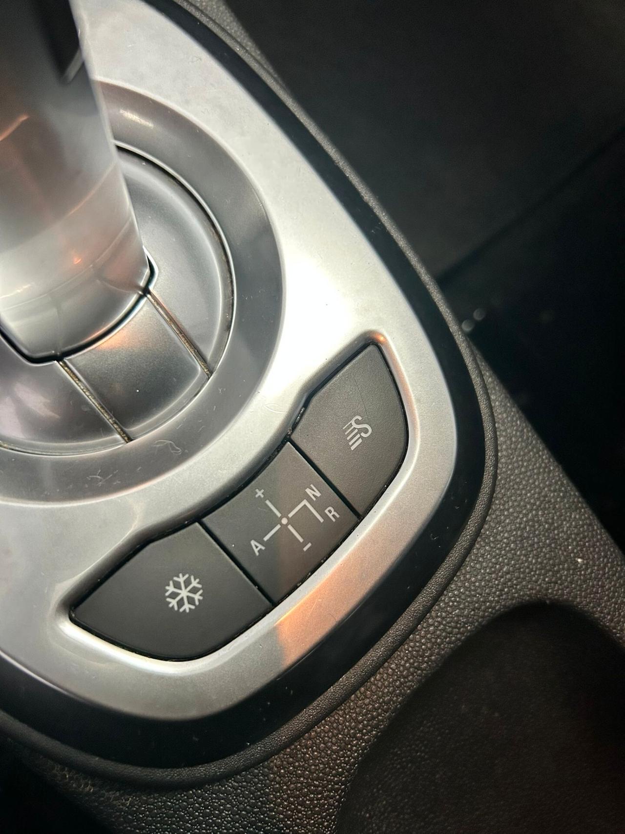 Opel Corsa 1.2b cambio automatico 2013