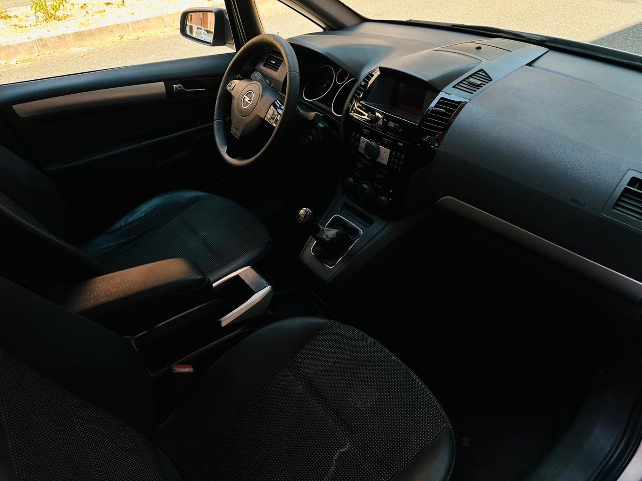 Opel Zafira 7 posti