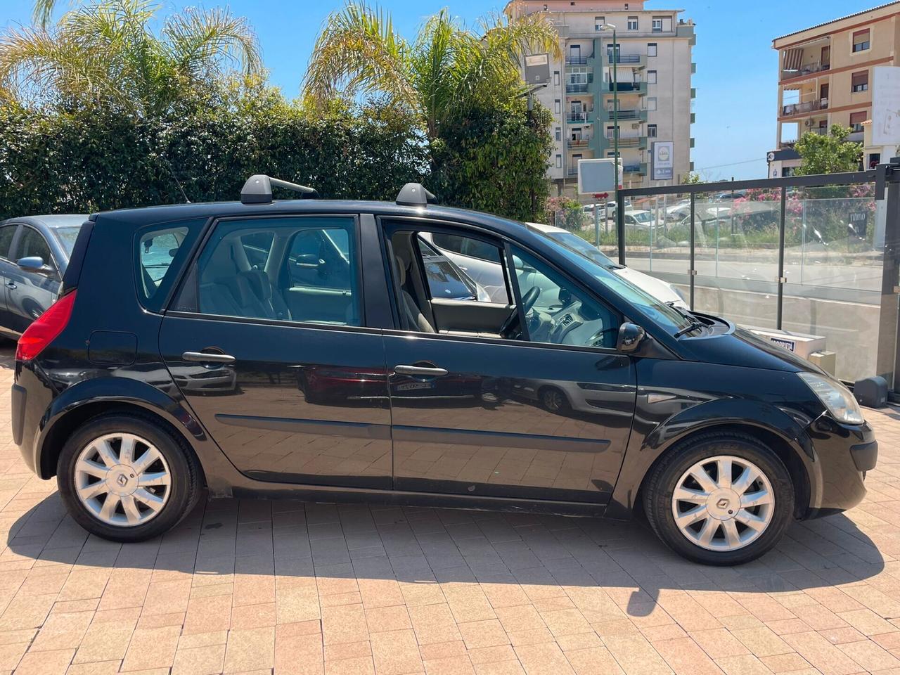 Renault Scenic "Finanziabile Senza Busta Paga"