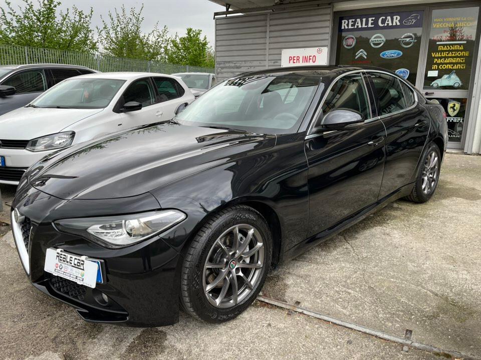 Alfa Romeo Giulia 2.2 Turbodiesel 150CV Business Launch Edition