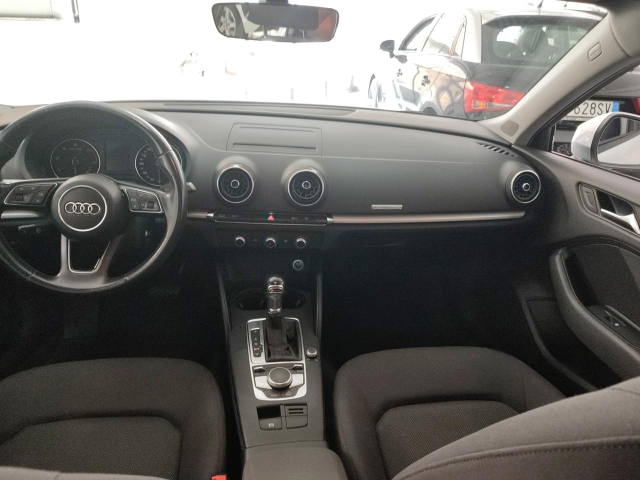 Audi A3 SPB 1.6 TDI 116 CV Business