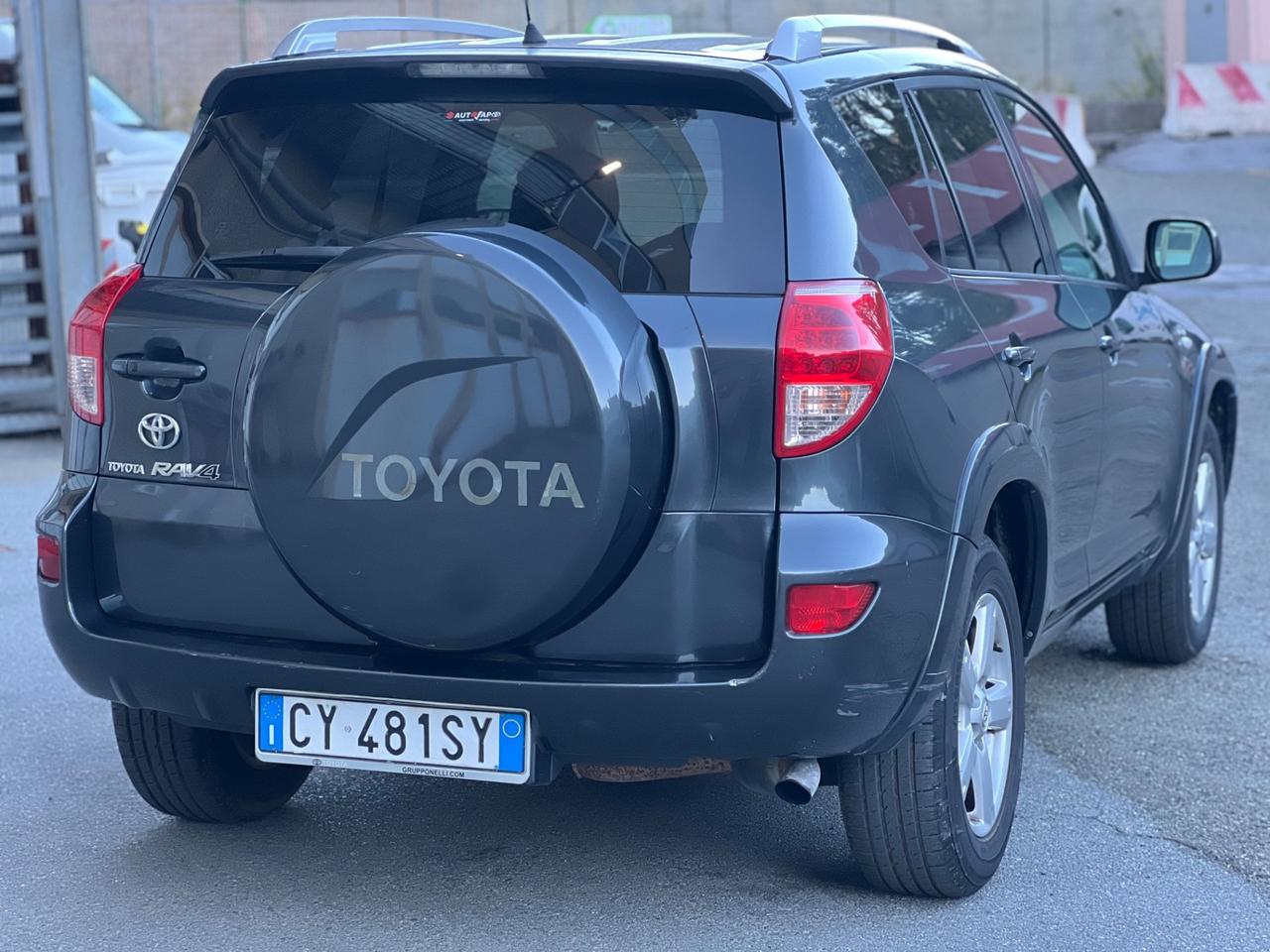 Toyota RAV 4 RAV4 2.2 D-4D 136 CV Sol 4x4 super accessoriata
