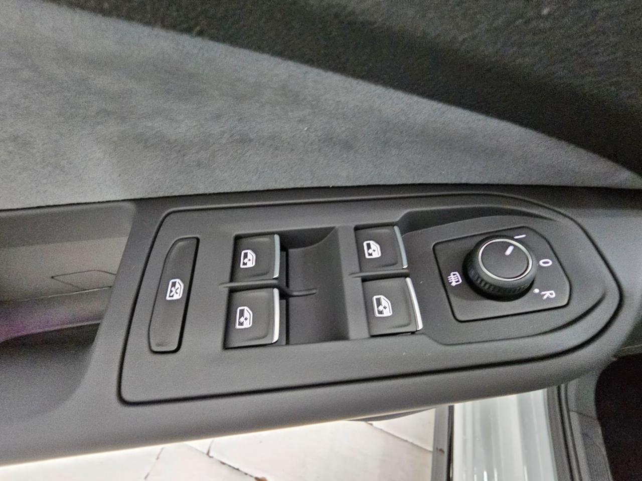 Volkswagen Golf R-Line Tetto Navi Camera C.18" RLine R Line