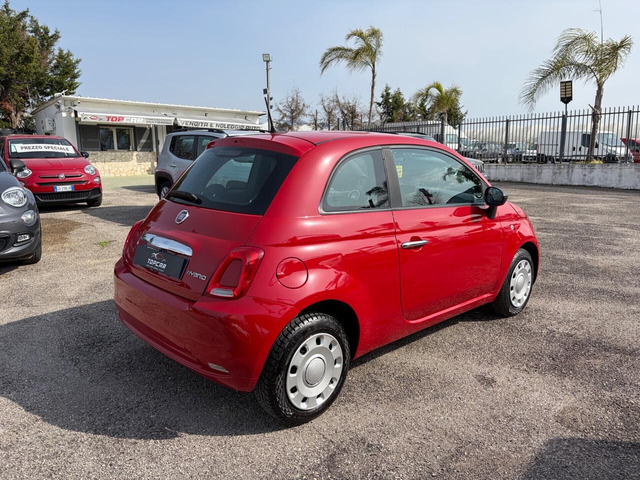 Fiat 500 1.0 Hybrid Red