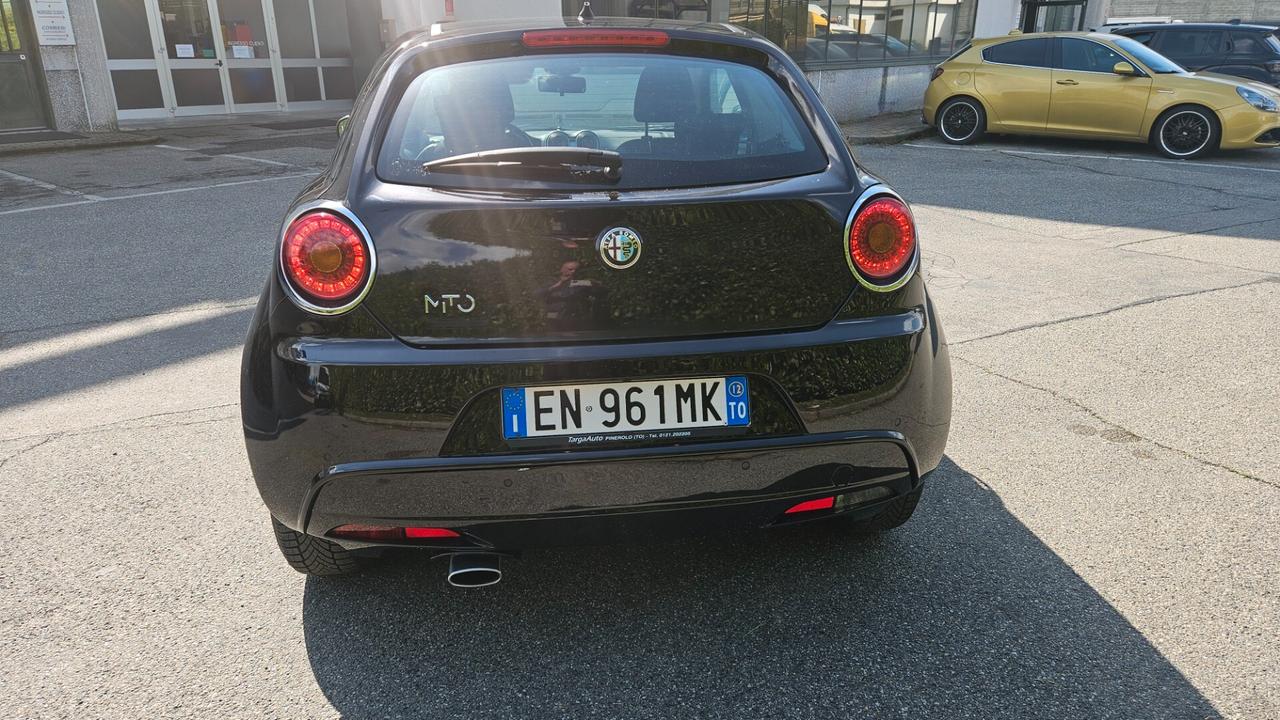 Alfa Romeo MiTo 1.4 105 CV M.air S&S Distinctive Sport Pack