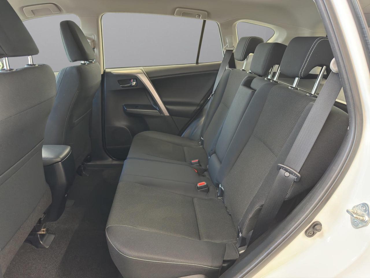 Toyota Rav4 2.0 d-4d Active 2wd mt