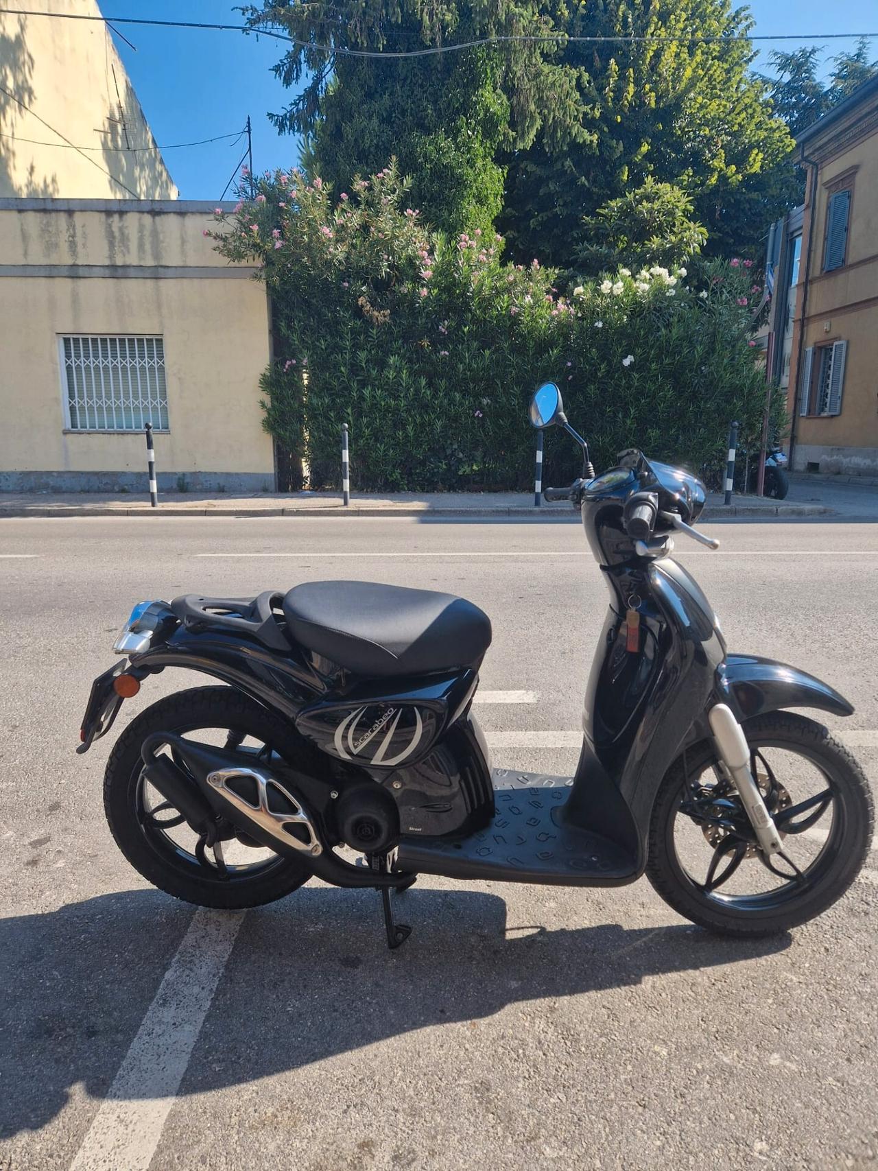 Aprilia Scarabeo 50 2T Street Nero (250)
