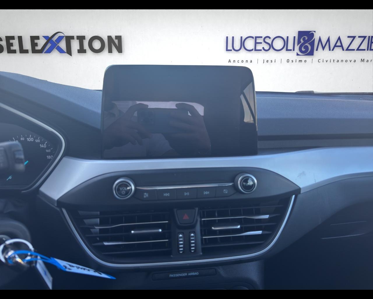 FORD Focus 4ª serie - Focus 1.0 EcoBoost Hybrid 125 CV 5p. Business