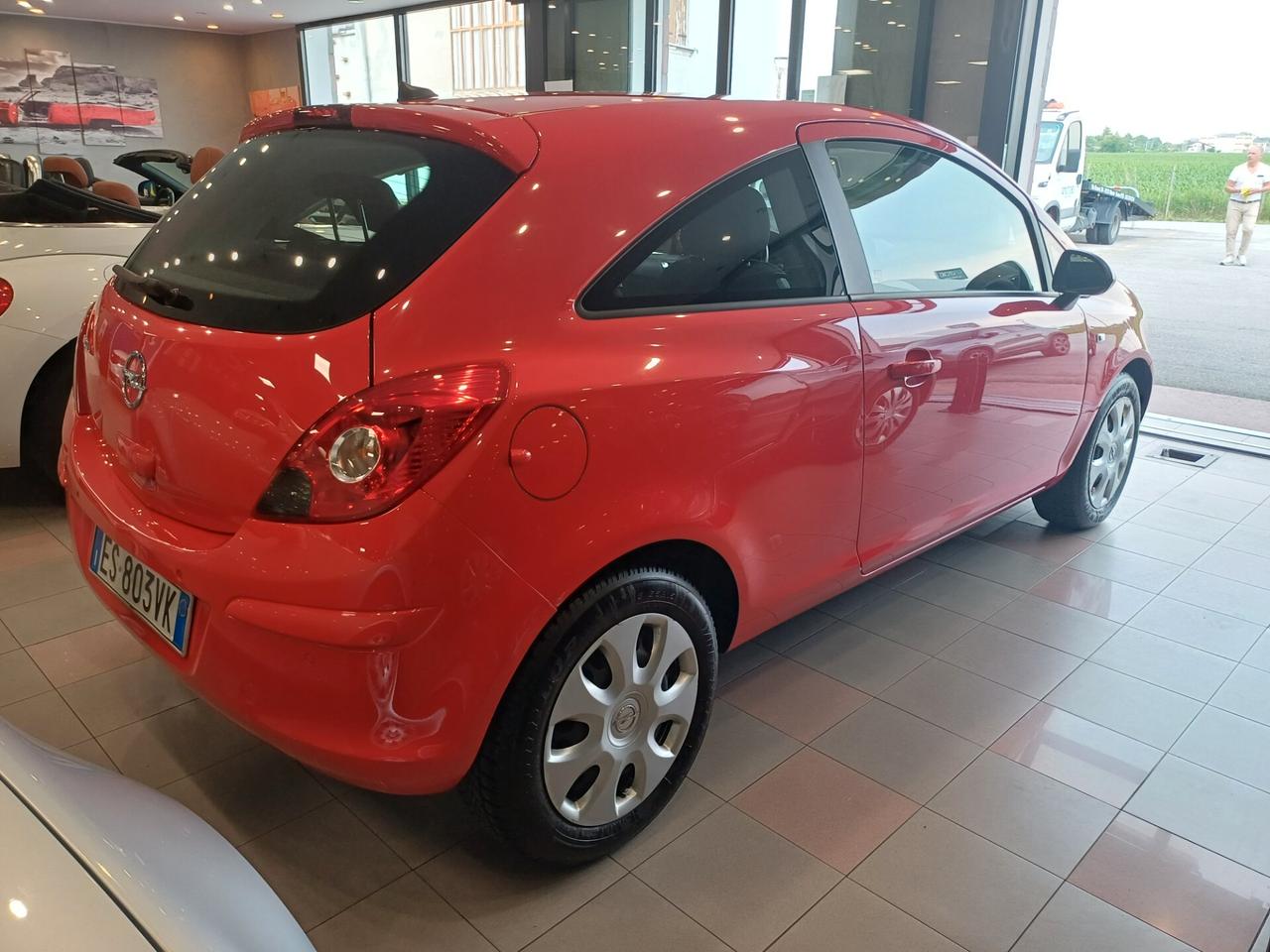 Opel Corsa 1.2 85CV 3 porte GPL-TECH Edition adatta a neopatentati