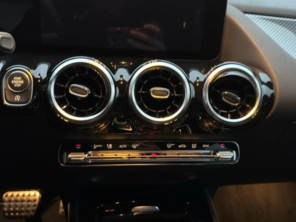 Mercedes GLA 200 200 D Premium 8G-DCT