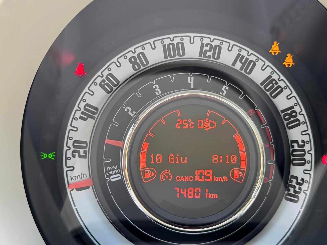 Fiat 500 1.0 Hybrid Dolcevita unico proprietario OK NEOPATENTATI