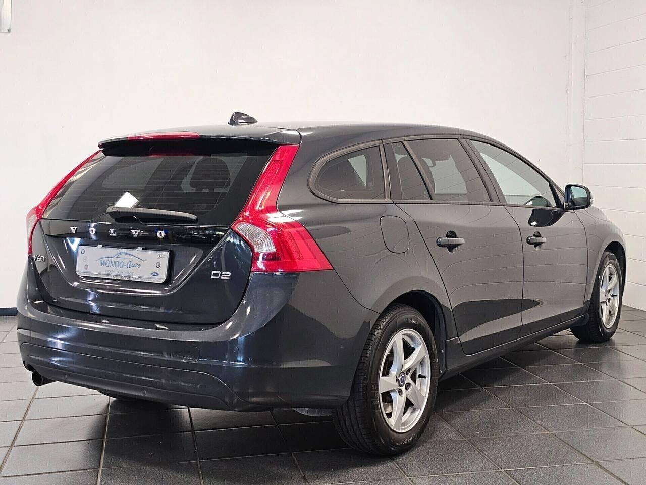 Volvo V60 D2 1.6 Powershift Kinetic 115cv 2015