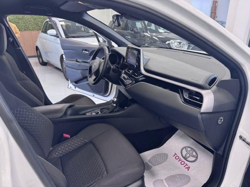 Toyota C-HR 1.8H (122CV) E-CVT Active