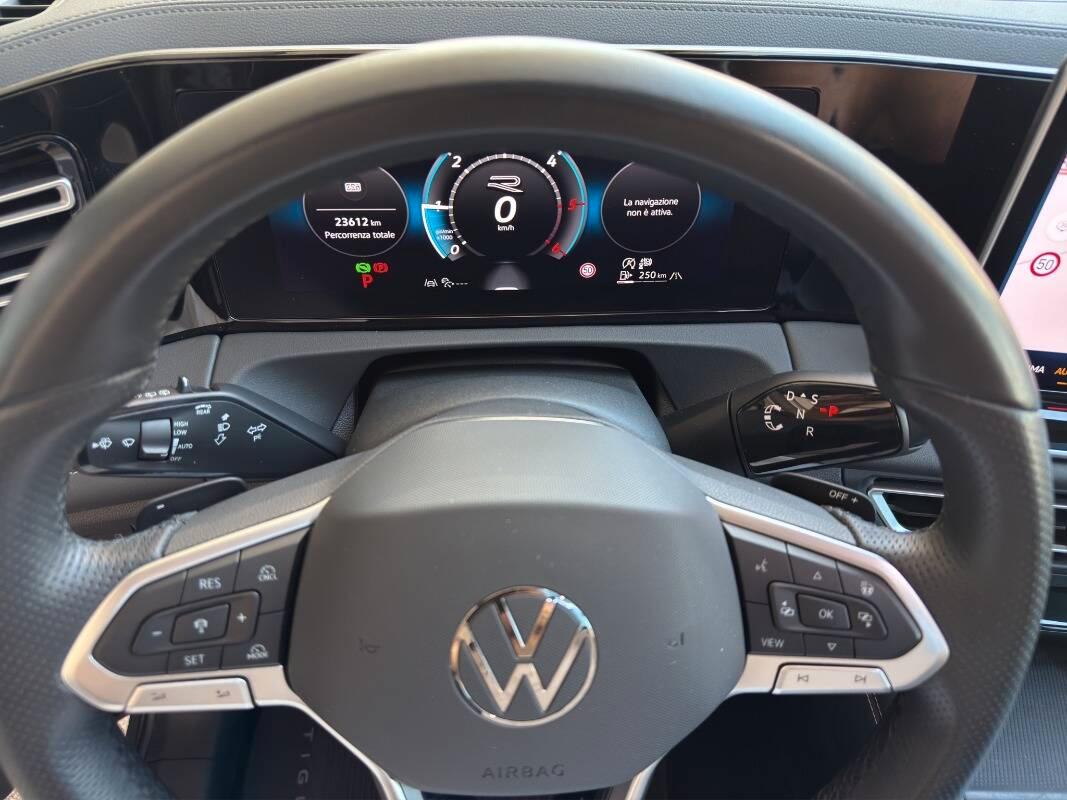 Volkswagen Tiguan 2.0 tdi R-Line 4motion 193cv dsg
